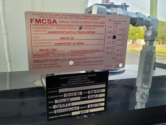 Used Elliott V60 60ft Bucket Boom on 2015 Ram 5500 Flatbed Truck - M71874