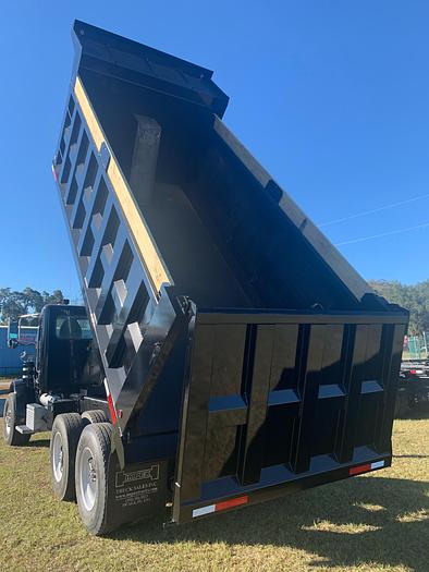 Used 2005 PETERBILT 357