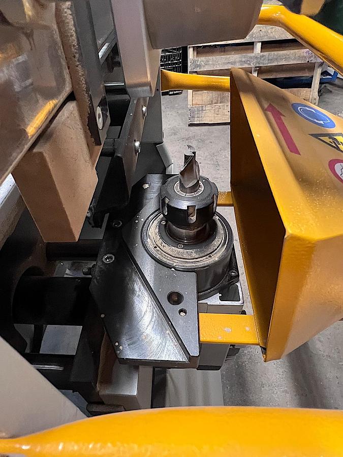 Used 2020 Omec 750 CN C Dovetail Machine