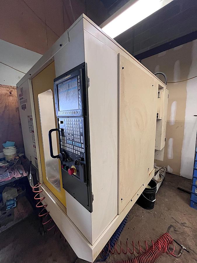 Used 2014 Fanuc a-D14MiA5 CNC Vertical Milling Center