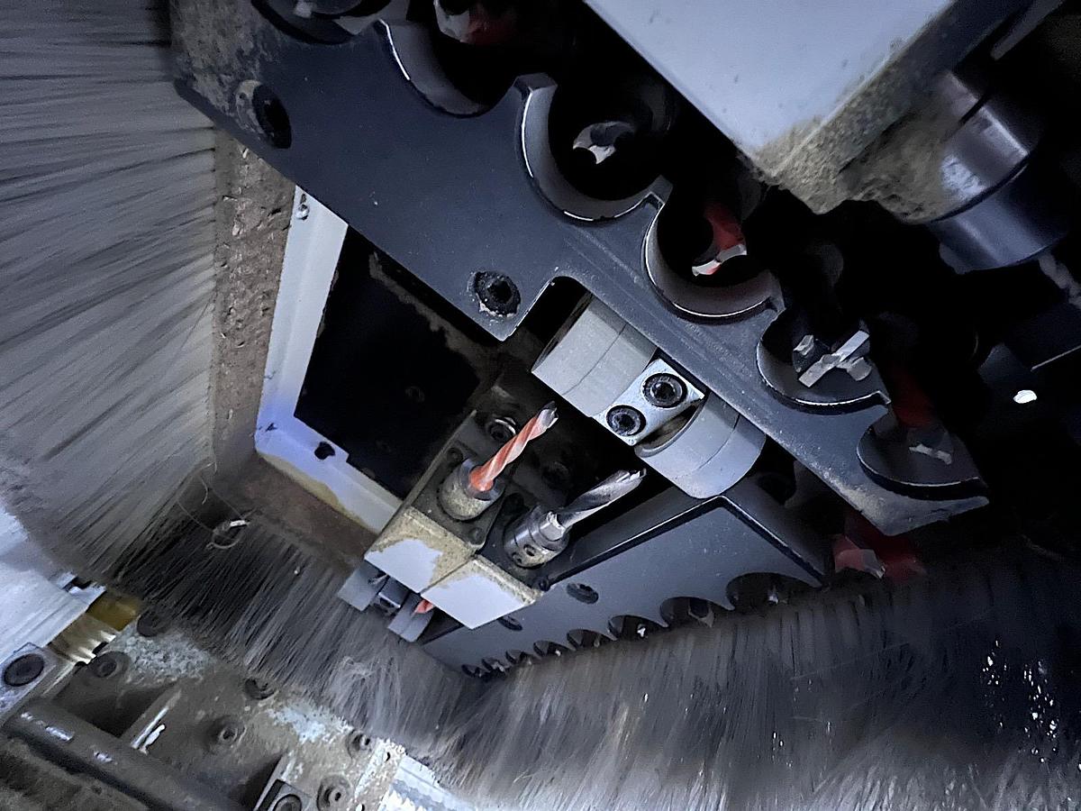 Used 2021 HUAHUA SKH-612 HS CNC TOP / BOTTOM DRILLING MACHINE