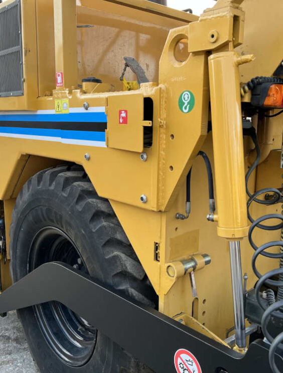 Usado 2005 Bitelli BB 650 DT