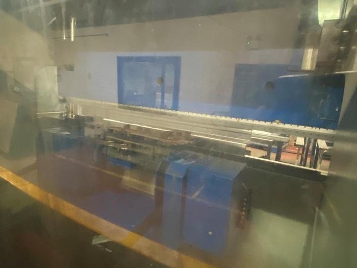 Used 2003 Trumpf TrumaBend V230 CNC Pressbrake