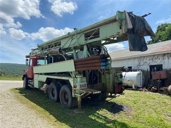 Used 1979 Chicago Pneumatic 600 Drill Rig