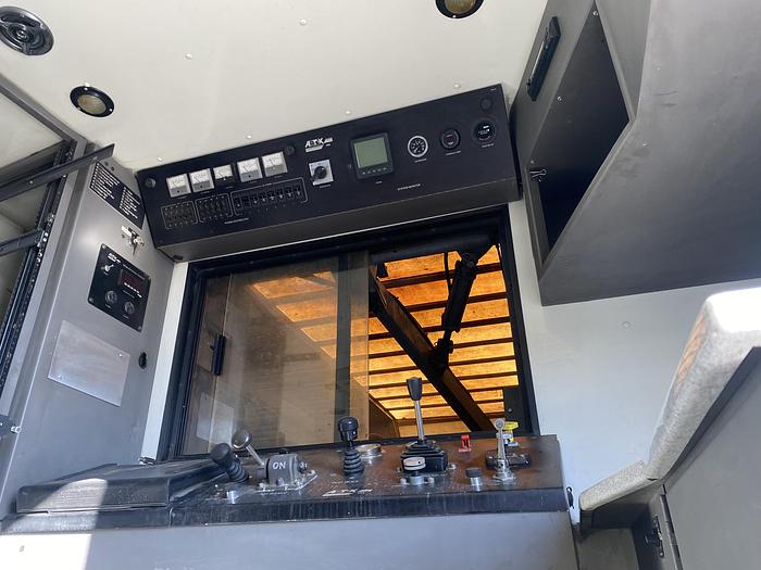 Used 2009 Kenworth wireline