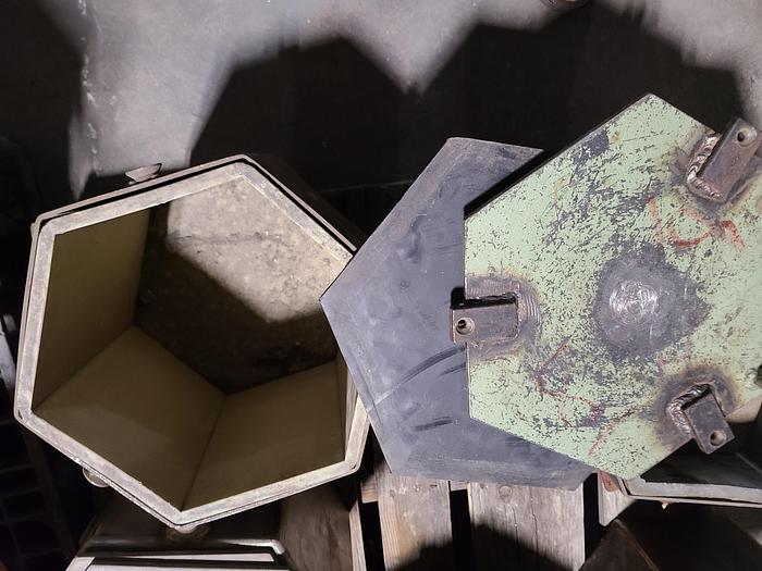 Used Manfrid Dreher High Speed Finishing Machine Tumbling Polishing Metal