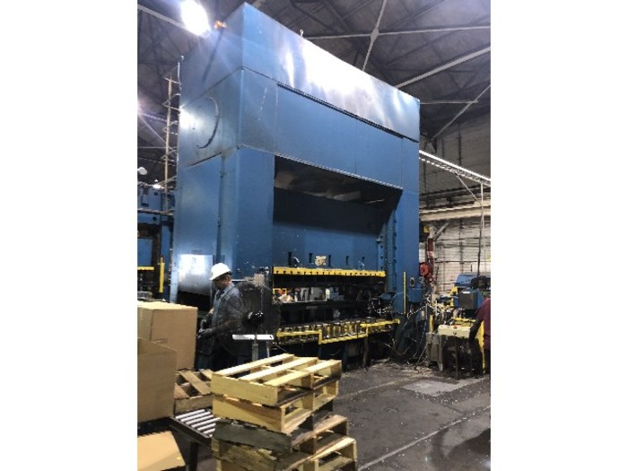 Used 550 ton Seyi 122"x61" Stamping Press