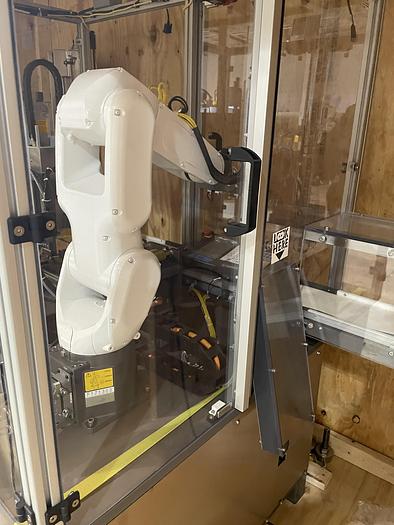 Used 2015 FANUC LRMATE 200ID ROBOTIC LABELING CELL
