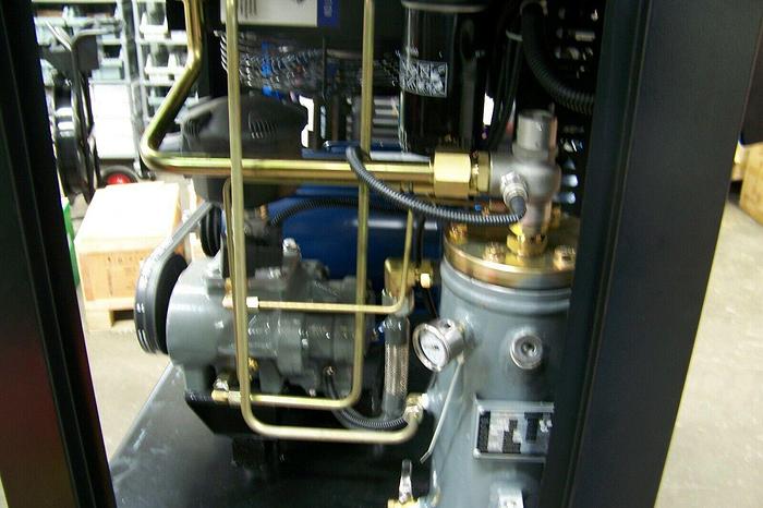 Air-Max 15hp. (NEW) Industrial Rotary Screw Compressor W/dryer/filters/120 tank