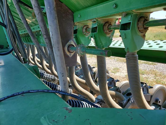 Used 25' John Deere 455 Grain Drill w/ Small Seed Box