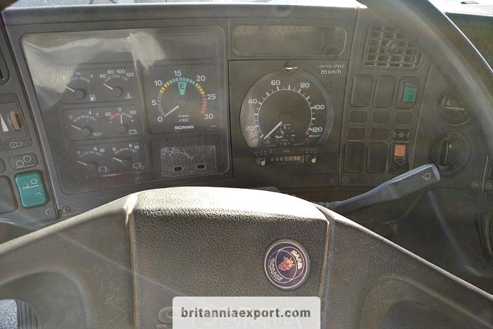 Used 1993 SCANIA P93 H 250 6X2 air con flatbed truck