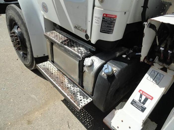 Used 2012 FREIGHTLINER BUSINESS CLASS M2 106