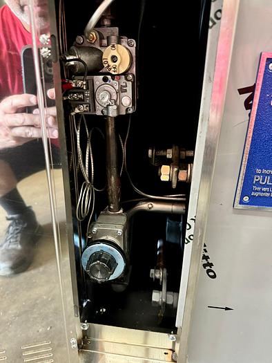 Refurbished Y800 Bakers Pride reconditioned Pizza Oven Double Deck Sold With Seasoned Stones