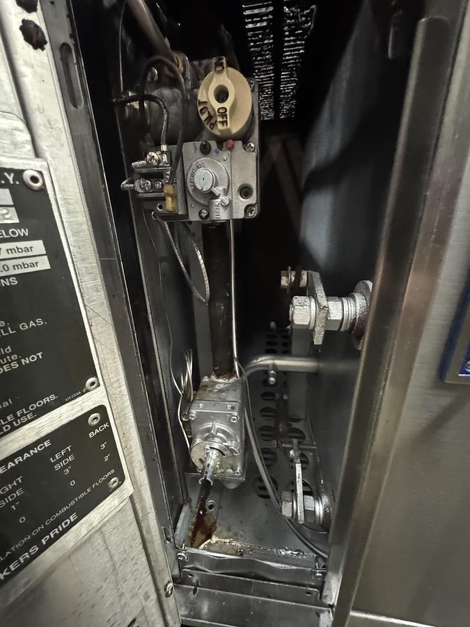 Refurbished 2004 Bakers Pride Y602