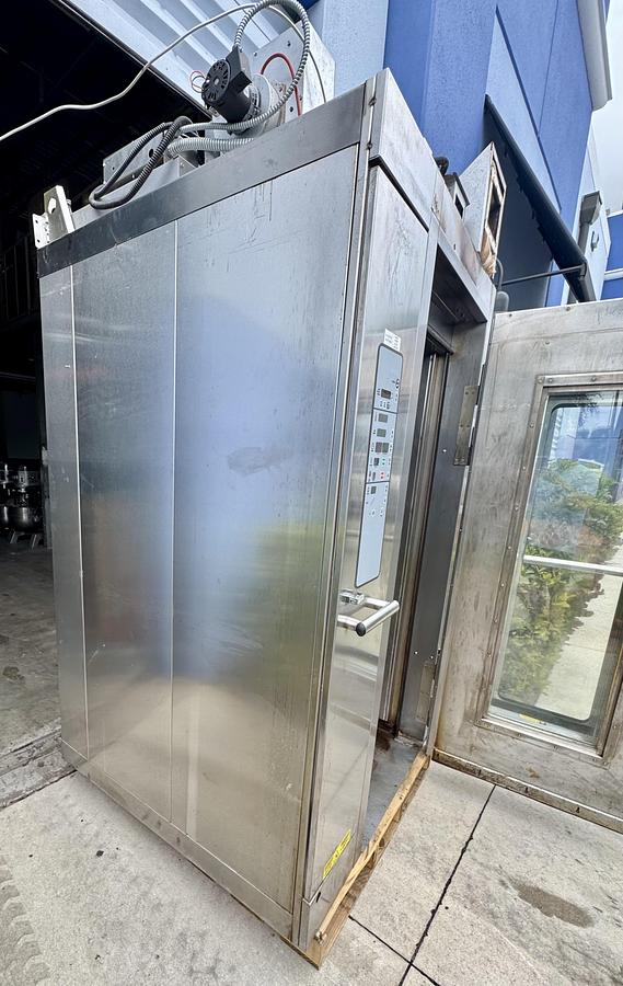 Used Baxter OV500G1EE Single Natural Gas Rotating Rack Convection Oven with Digital Controls - 180,000 BTU