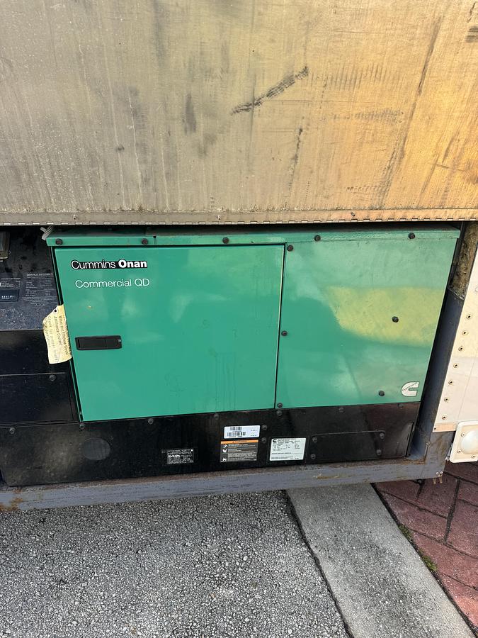 2016 Ford gas 2108 original miles 28’ food truck used only 7 times