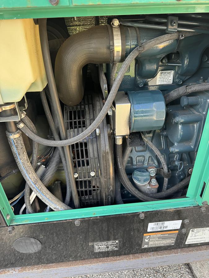 2016 Ford gas 2108 original miles 28’ food truck used only 7 times