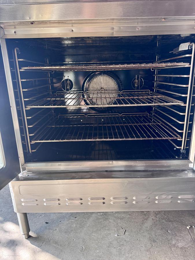 Refurbished Blodgett DFG-100-3 Double Stack Gas Convection Oven