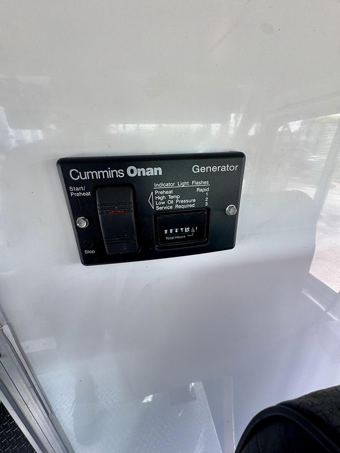 2016 Ford gas 2108 original miles 28’ food truck used only 7 times