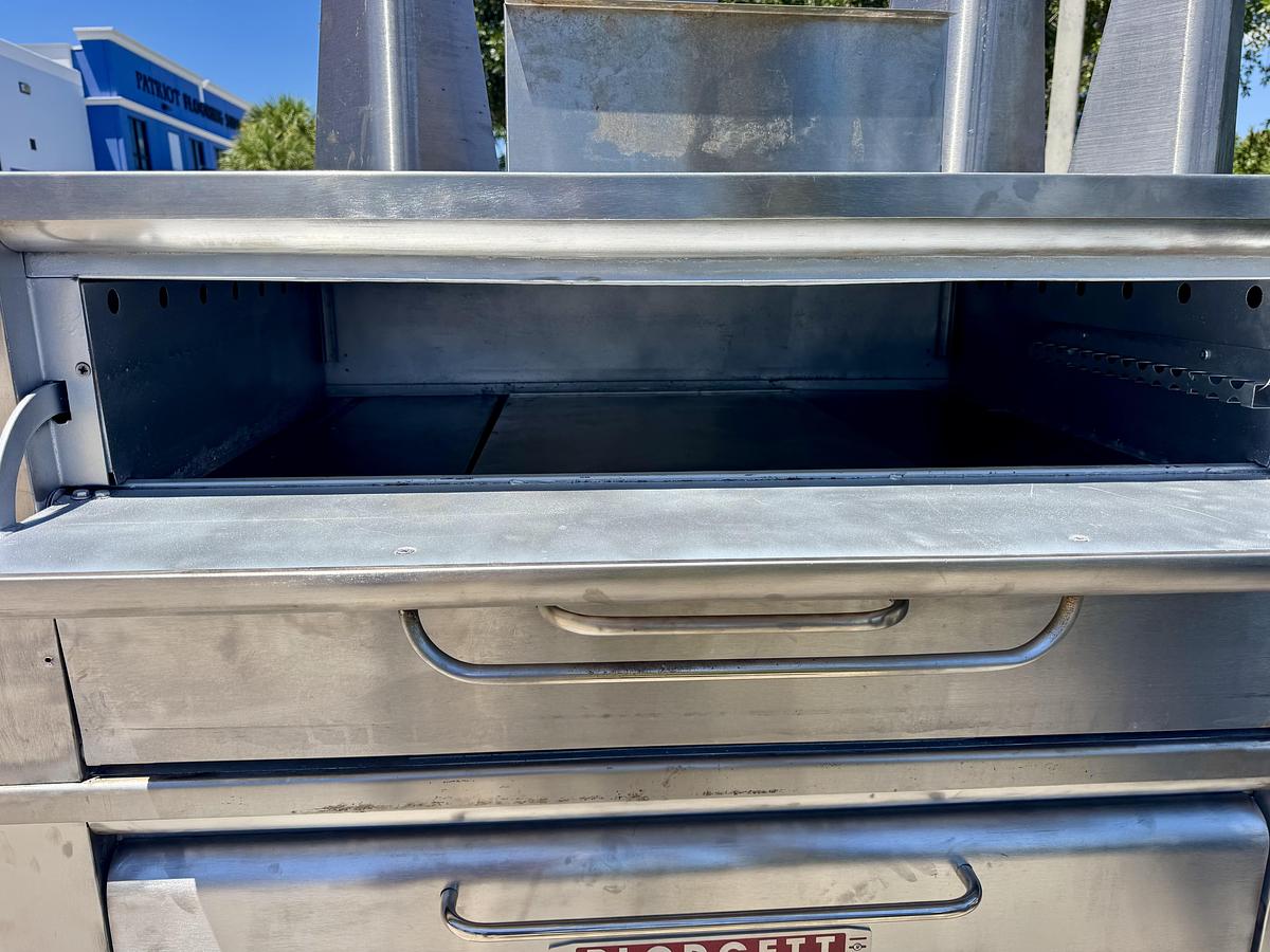 Refurbished Blodgett 961 Doublestack LP pizza oven comes with seasoned stones. Can be converted for an additional fee