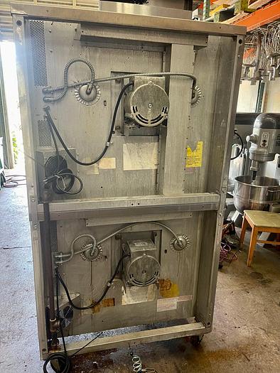 Used Blodgett Doublestacked convection Oven