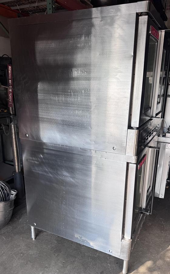 Refurbished Blodgett DFG-100-3 Double Stack Gas Convection Oven