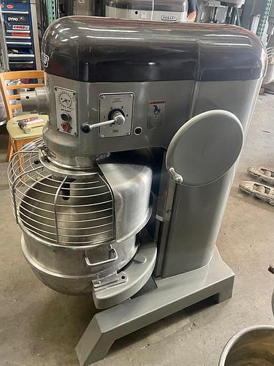 Refurbished Hobart L800 3 phase 2HP Bowlguard mixer. Can be sold with 60 qt reducer ring for additional fee