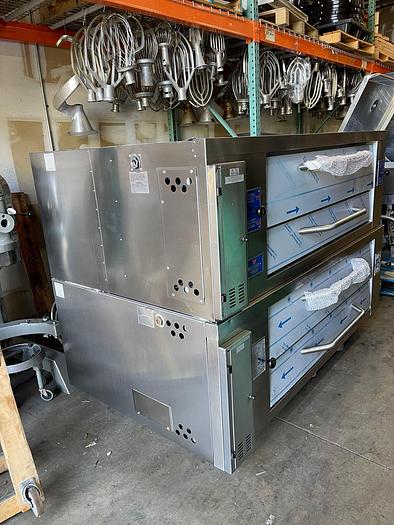 Used BakersPride Y602 double stacked 6 pie pizza oven