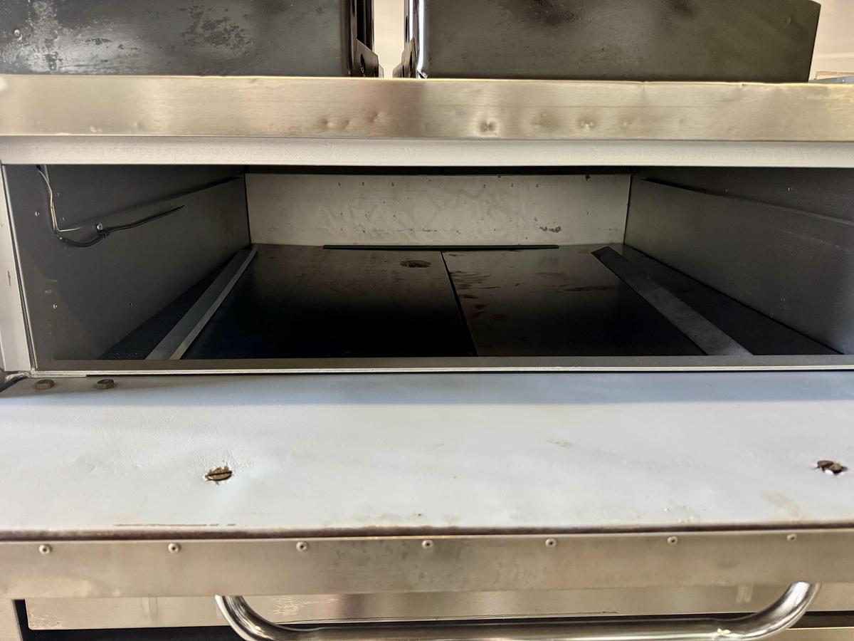 Refurbished 200 Bakers Pride 252