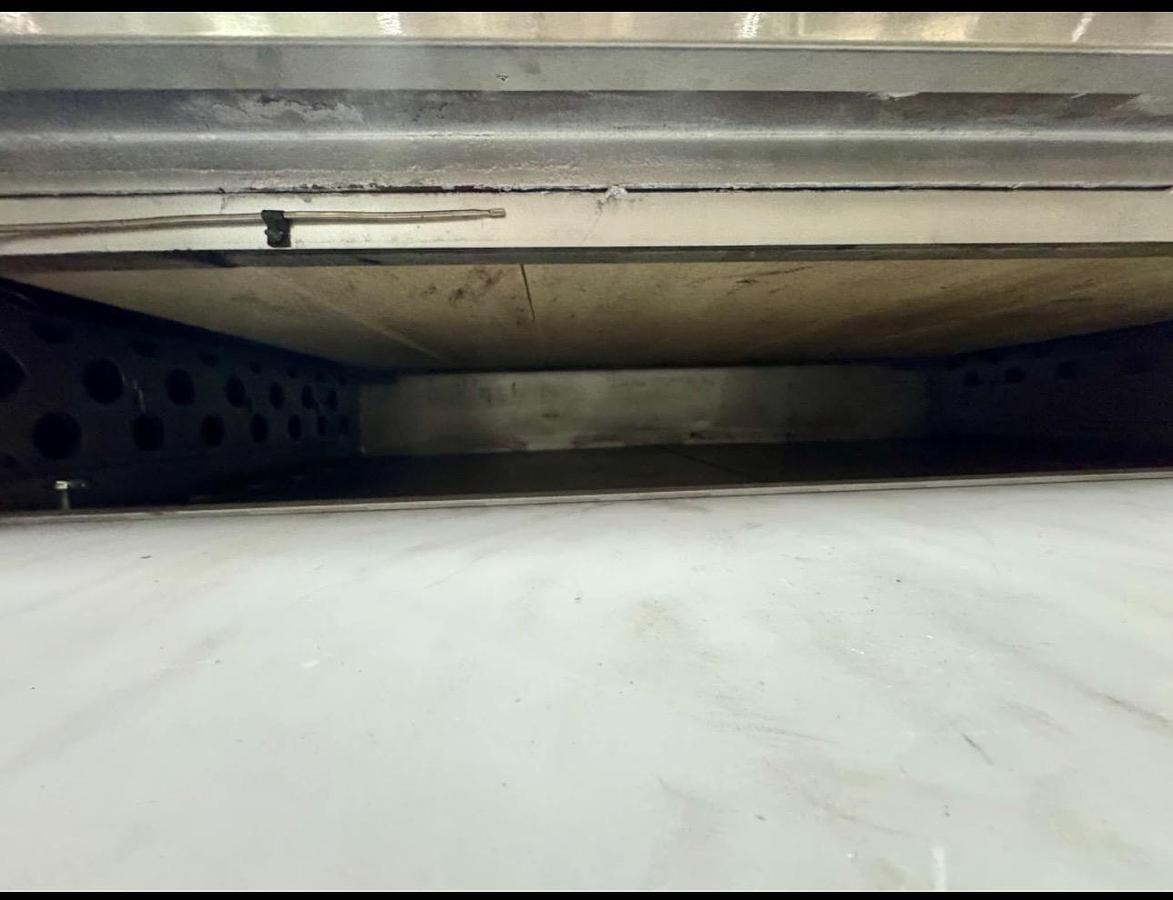 Refurbished Bakers Pride Y-602BL Super Deck Floor Model Double Pizza Deck Oven - Natural Gas *Reconditioned*