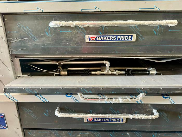 Refurbished Y800 Bakers Pride reconditioned Pizza Oven Double Deck Sold With Seasoned Stones