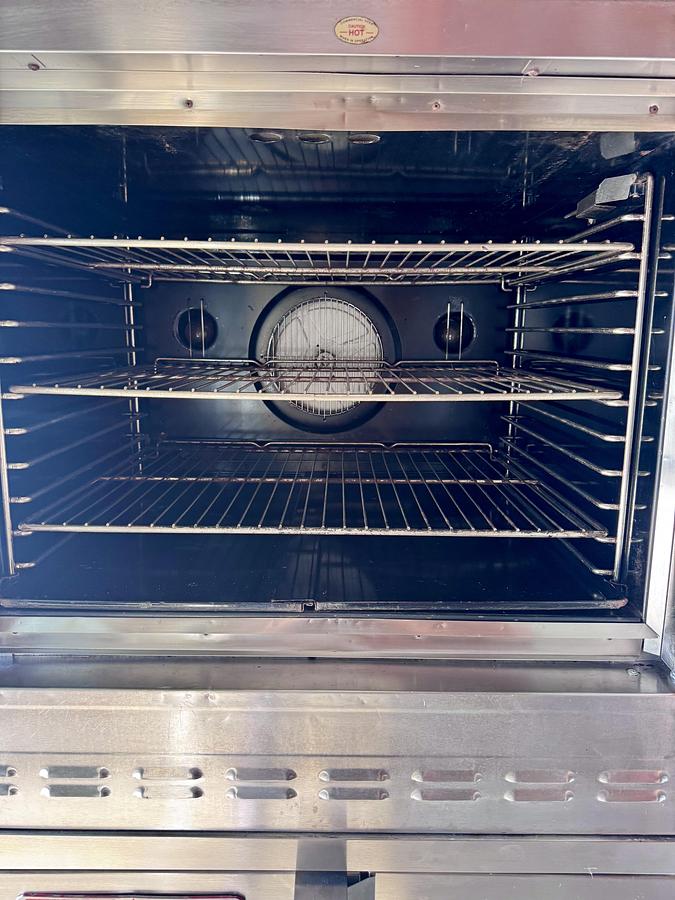 Refurbished Blodgett DFG-100-3 Double Stack Gas Convection Oven