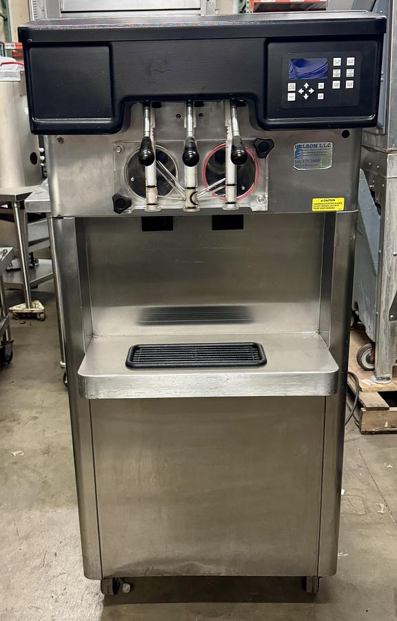 Used Stoelting F231-30912-2X Ice Cream Machine 2 Flavor Twist Air Cooled 3 Phase