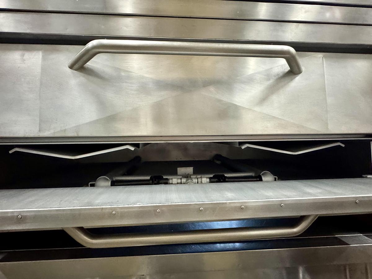 Refurbished Bakers Pride Y-602 Super Deck Floor Model Double Pizza Deck Oven