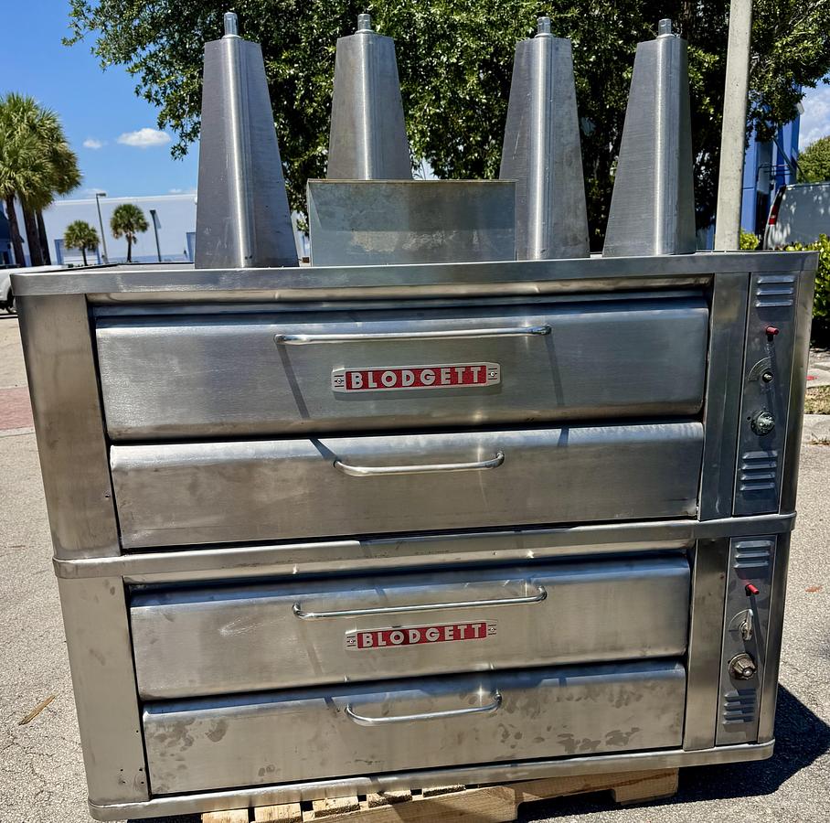 Refurbished Blodgett 961 Doublestack LP pizza oven comes with seasoned stones. Can be converted for an additional fee