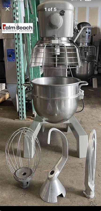 Refurbished Hobart D300T 30 quart mixer 115V comes with stainless steel bowl and 3 attachments