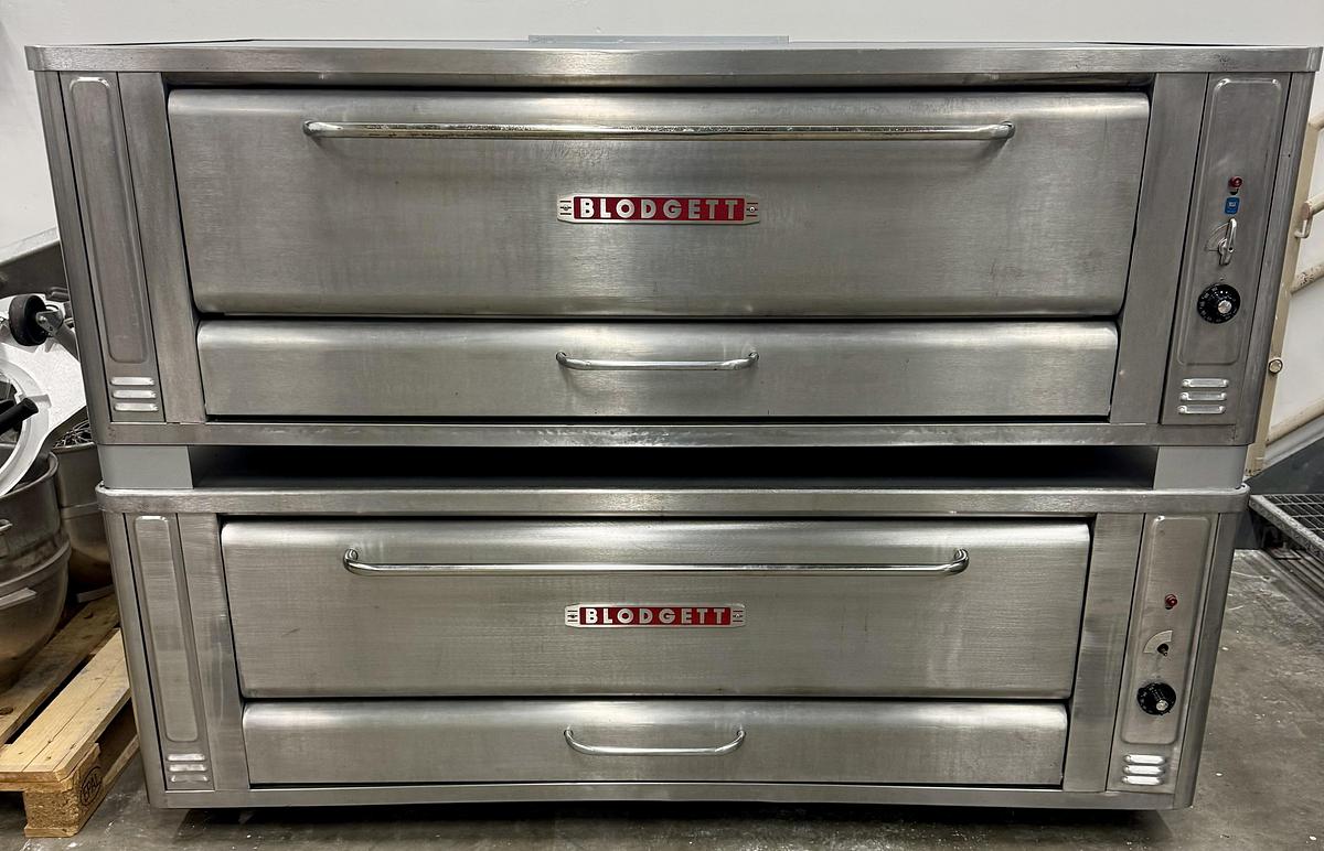 Refurbished Blodgett 1060 reconditioned Doublestack pizza oven