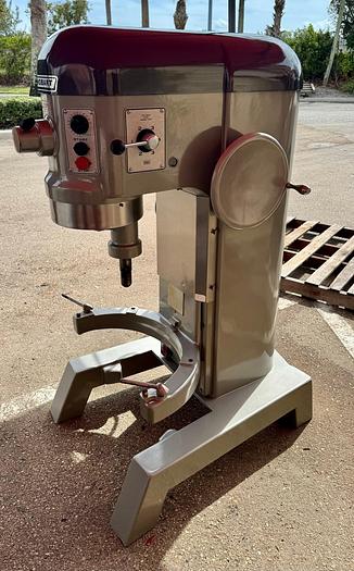 Refurbished Hobart h600t 60 quart mixer 3 phase 2 HP comes with SS bowl and 1 attachment