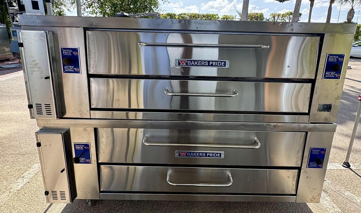 Refurbished Bakerspride Y602 reconditioned Doublestack 6 pie pizza oven