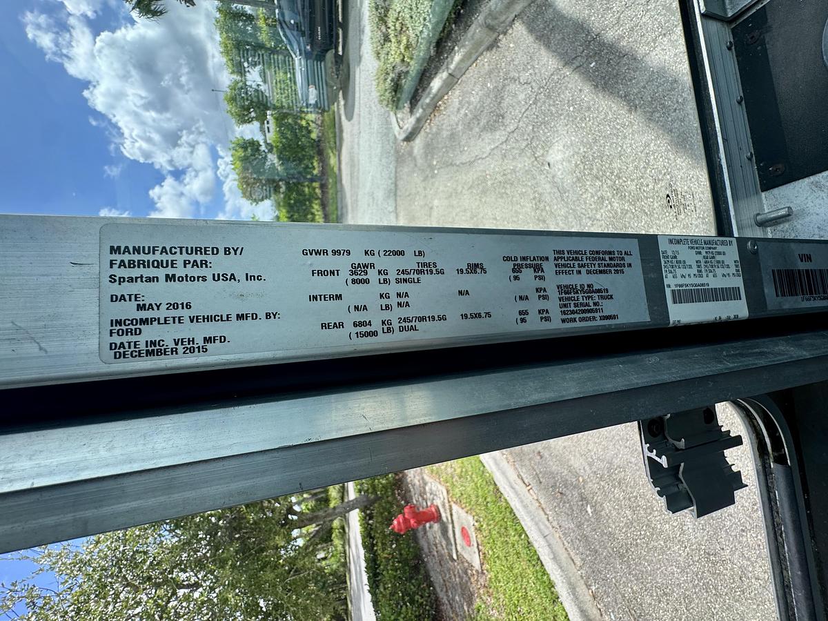 2016 Ford gas 2108 original miles 28’ food truck used only 7 times