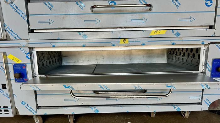 Refurbished Bakerspride Y602 reconditioned Doublestack 6 pie pizza oven