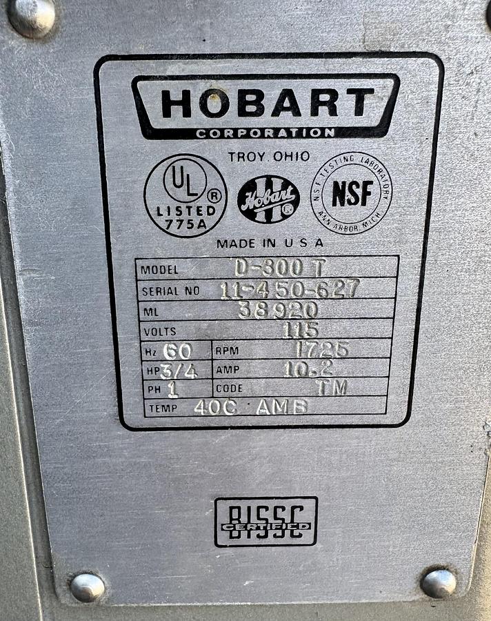 Refurbished Hobart D300T 30 quart mixer comes with a stainless steel bowl and 3 attachments 