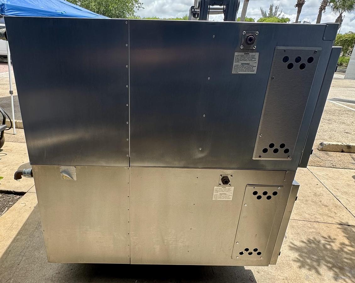 Refurbished Bakerspride Y802 reconditioned Doublestack 6 pie pizza oven