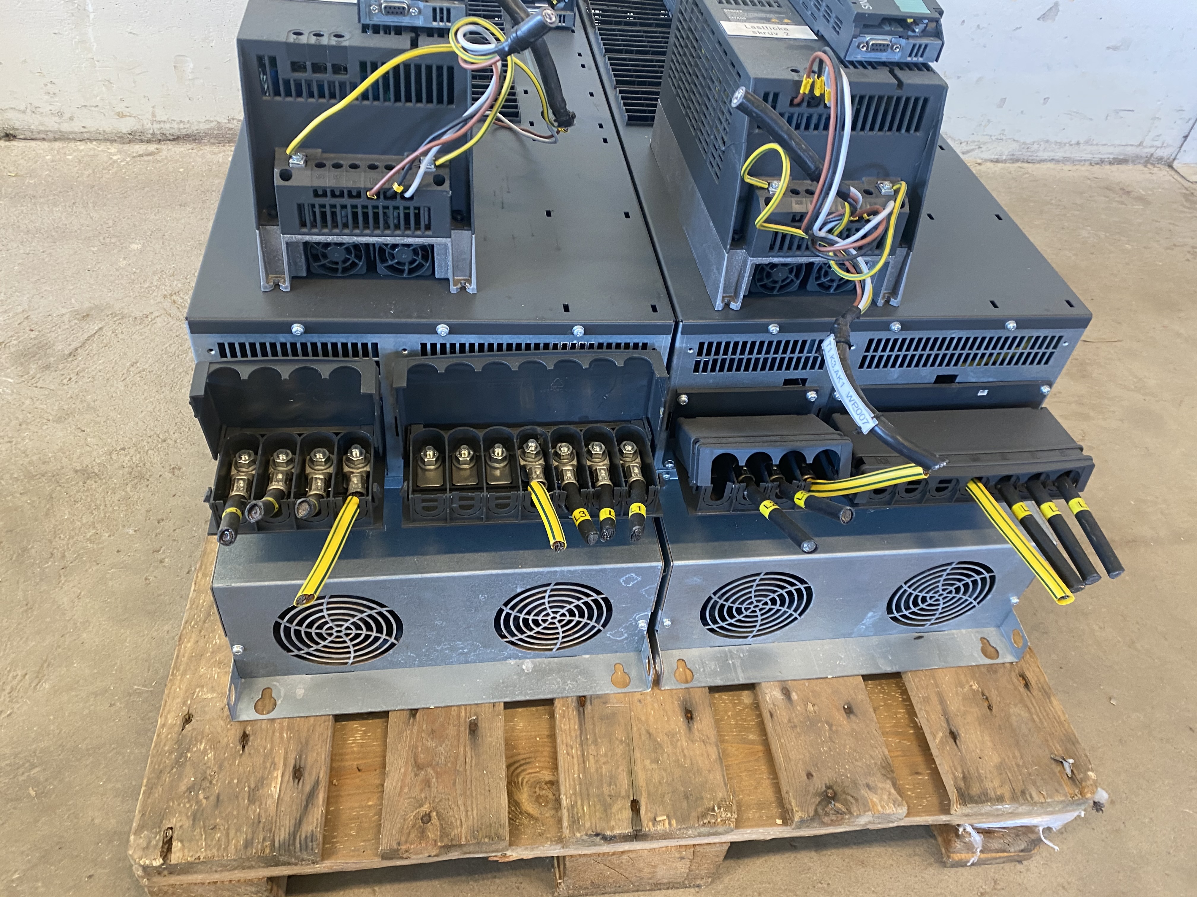 Begagnad Styrskåp 200amp Sinamics Power Module 240,