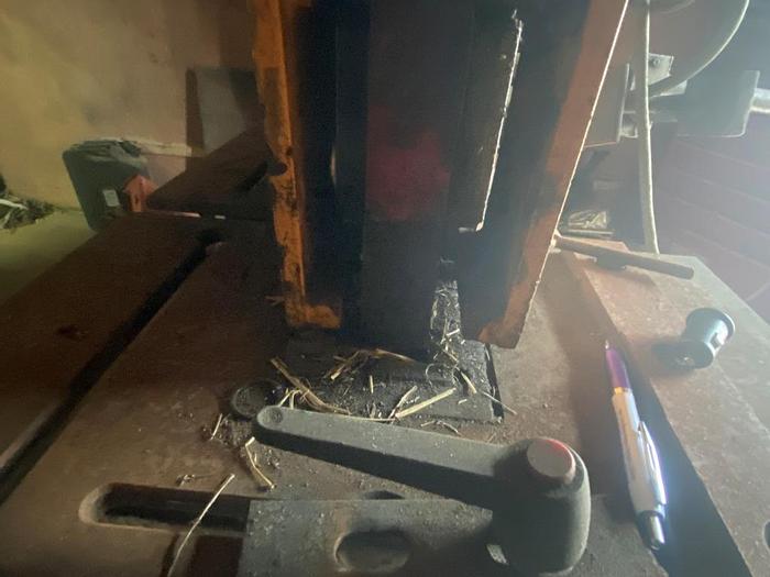 Used 2007 Sahinler HKM 60 Single Phase Ironworker