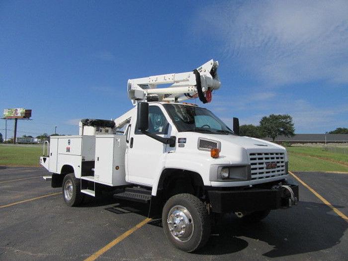 Used 2007 GMC 5500 Altec AT37G Articulating Telescoping Bucket Truck