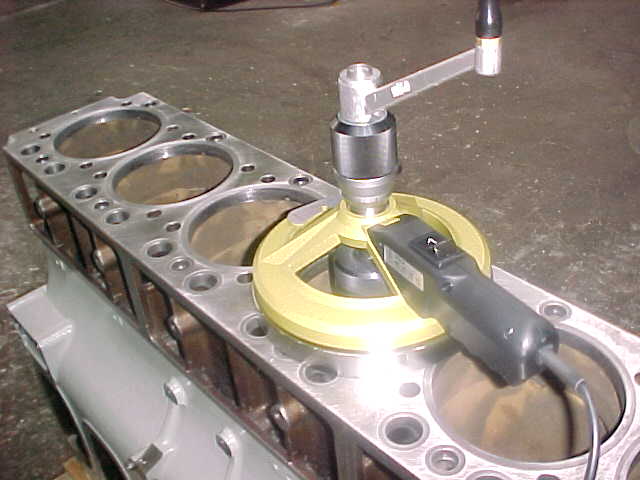 Used GRINDING SURFACE ENGINEBLOCK DEUTZ SBFM 716 / SBAM 816