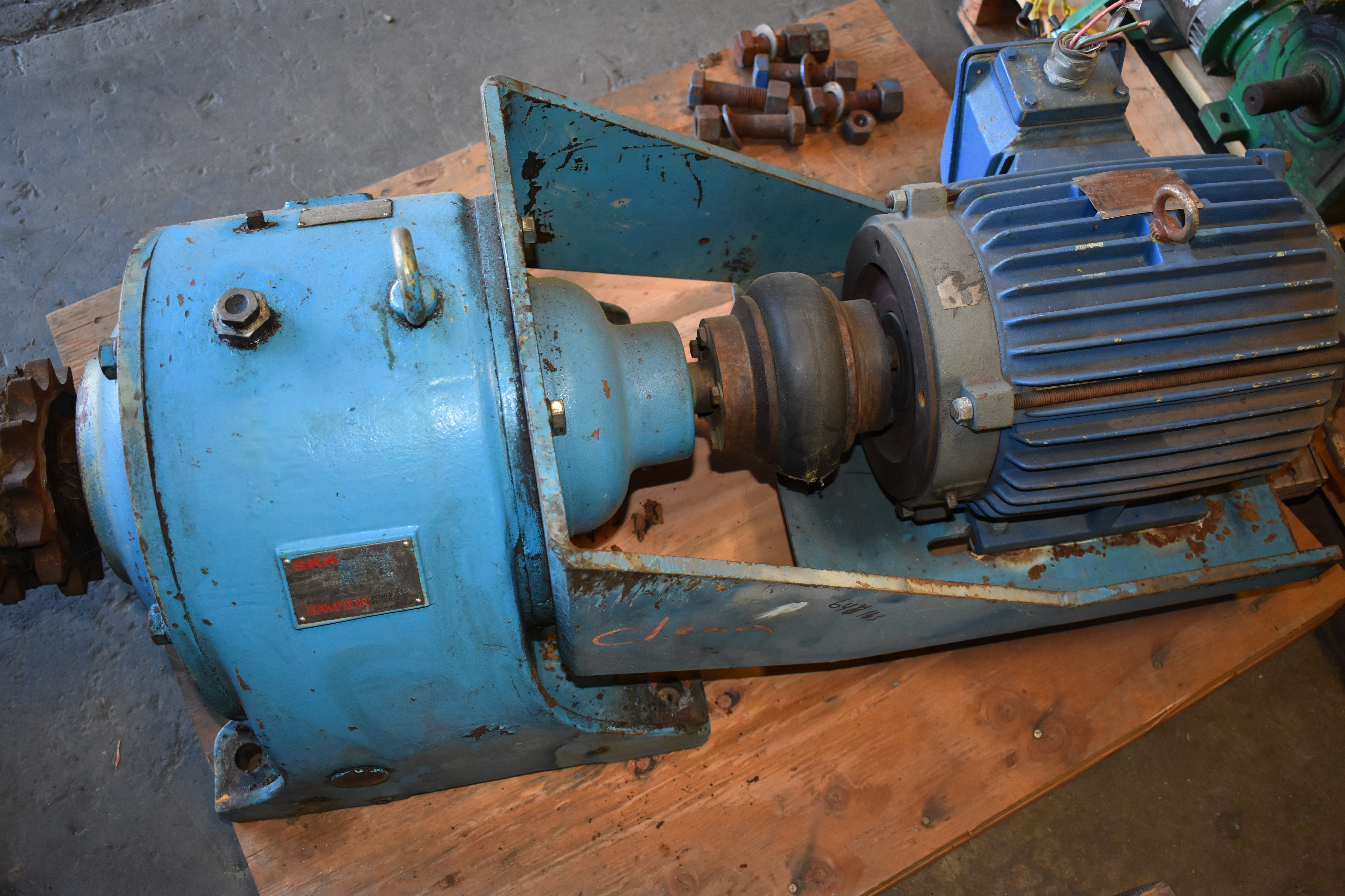 Used SKK 56 RPM gear box, SKK 10hp 56RPM AFC type In-Line reducer, gear reducer, skk gear box, hampton SKK afc type speed reducer