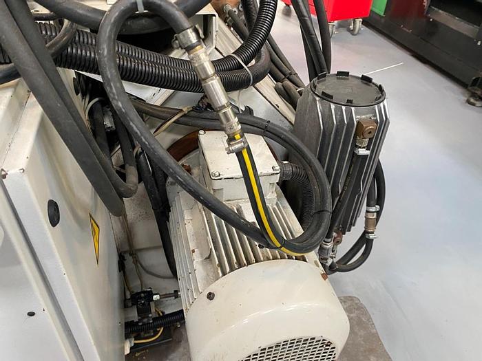 Used 1997 Arburg Allrounder Selecta 270S 250-60 Injection Moulding Machine