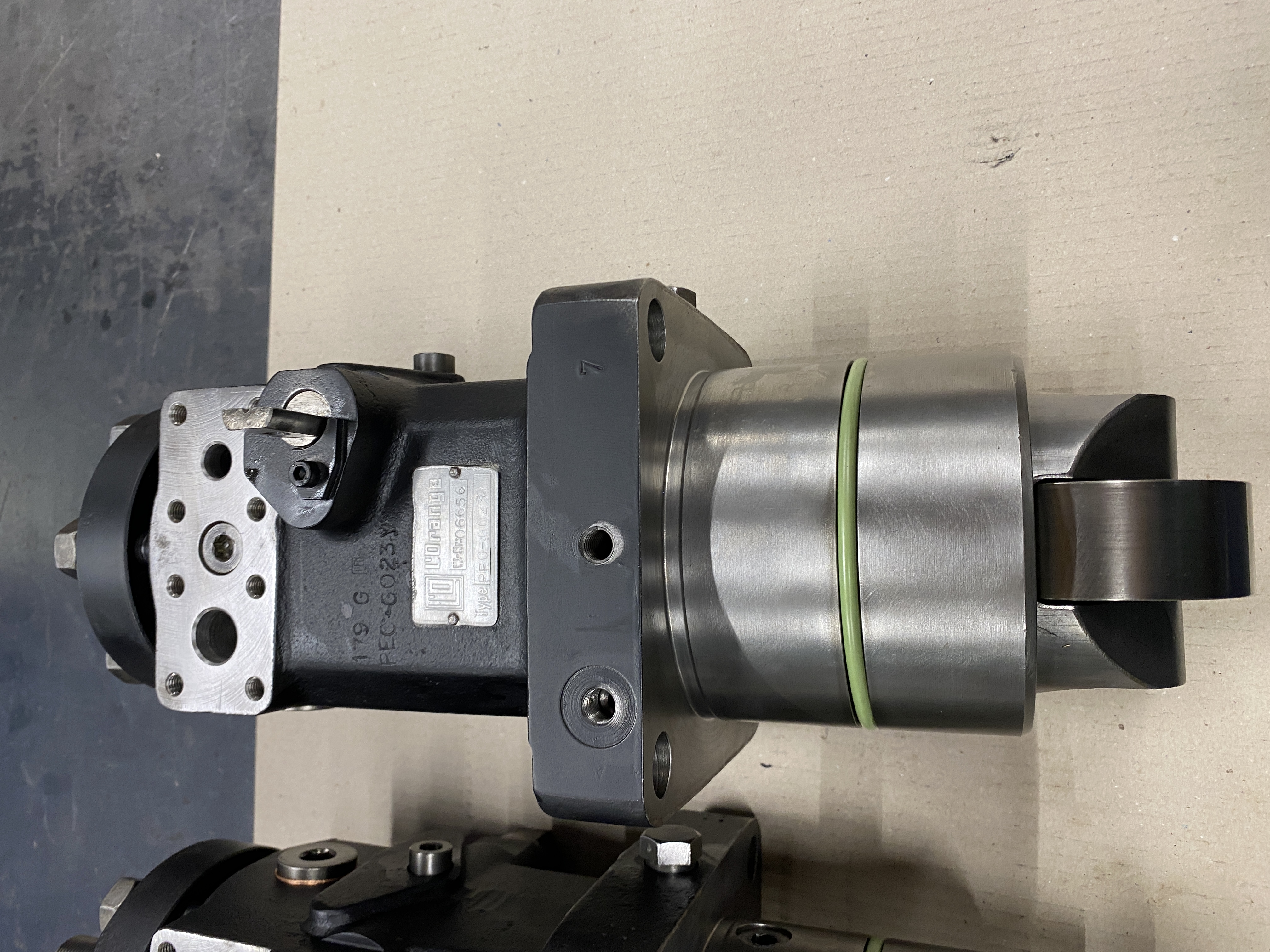 L'ORANGE PEO-G023Y FUEL INJECTION PUMP